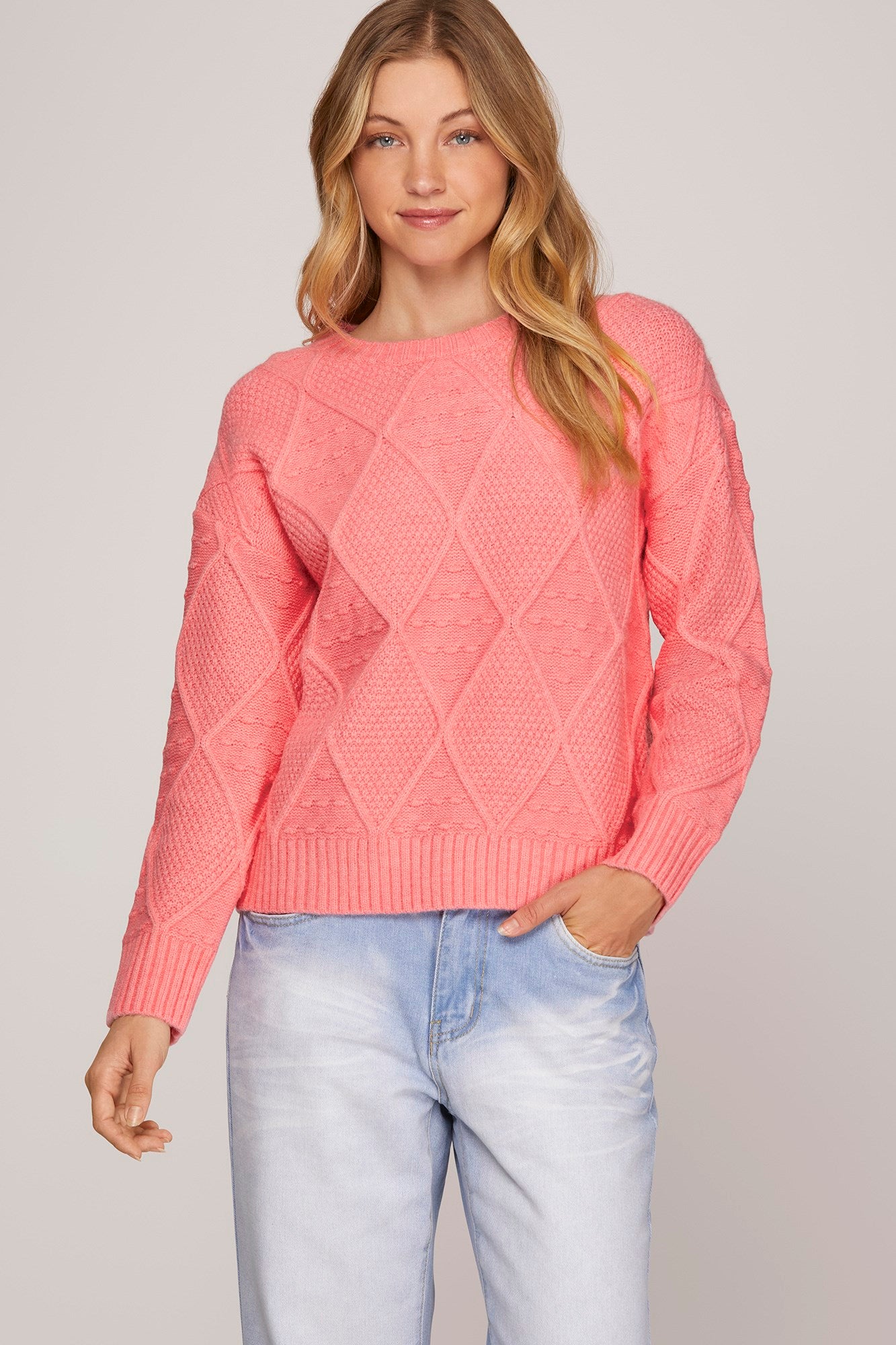 LONG SLEEVE DIAMOND PATTERNED SWEATER WITH BOBBLE DETAIL