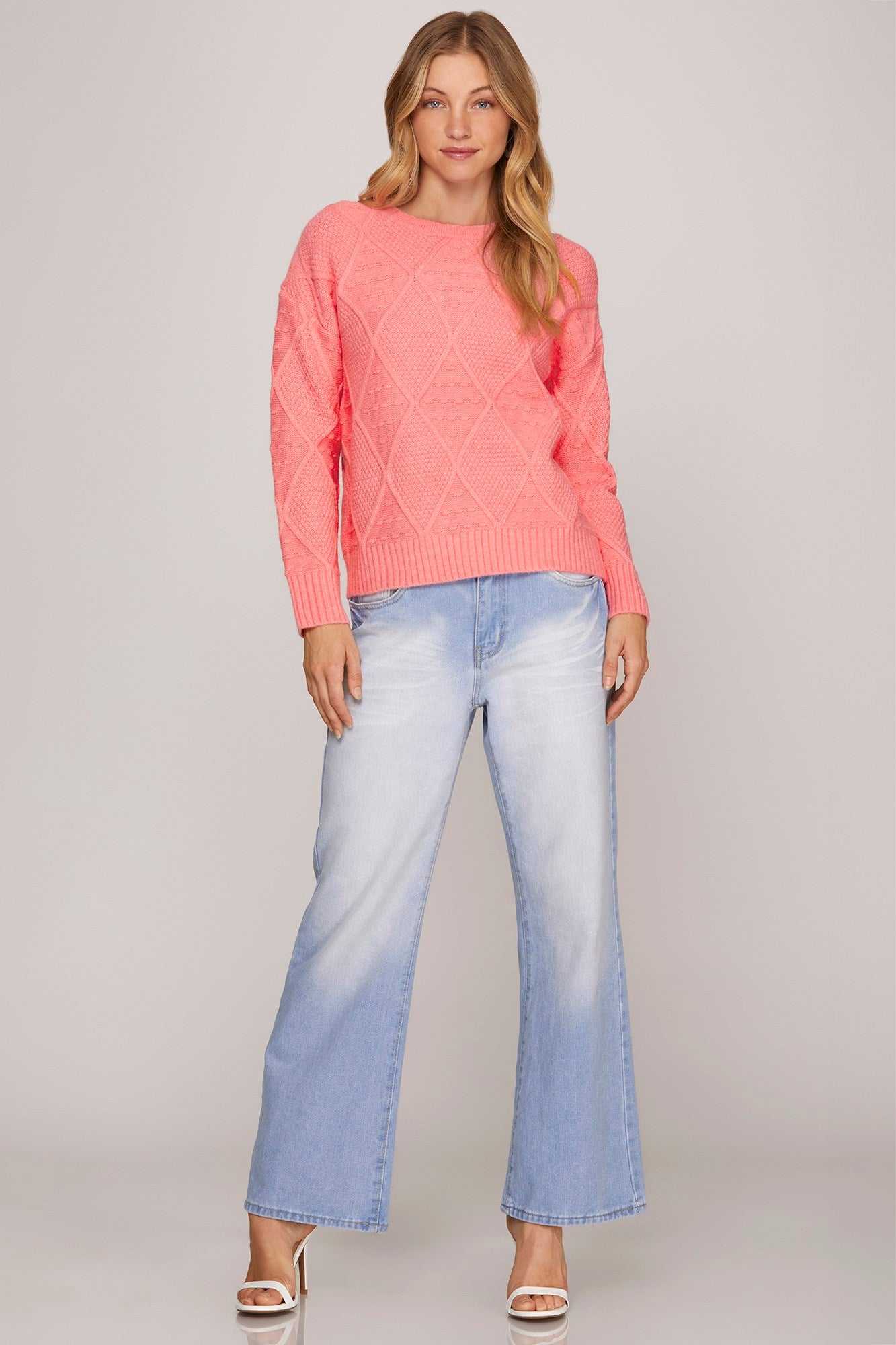 LONG SLEEVE DIAMOND PATTERNED SWEATER WITH BOBBLE DETAIL