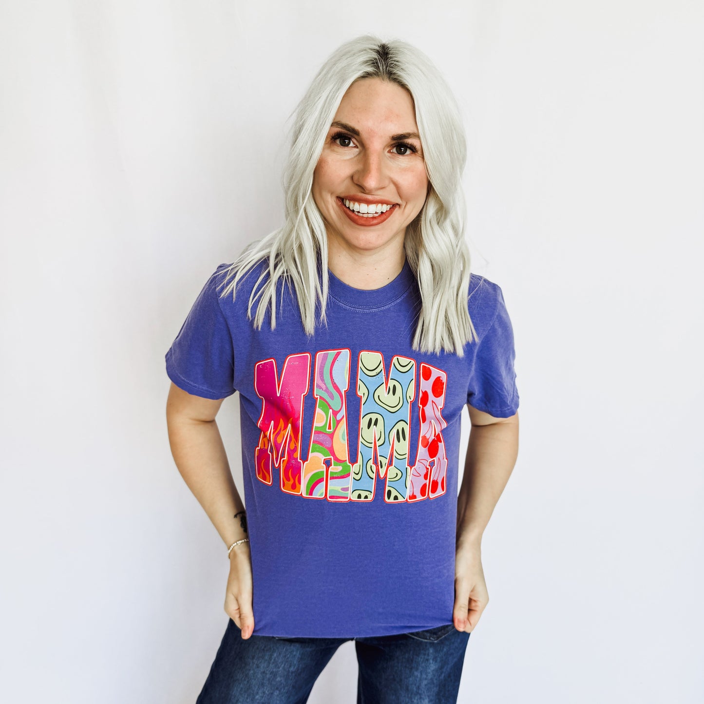 *Retro Mama Graphic Tee