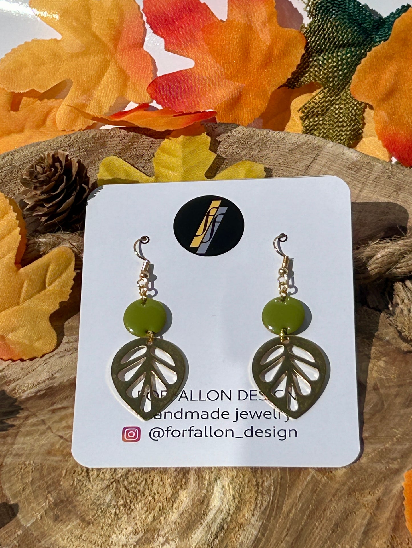 Kaki Green Leaf Dangle (Copy)