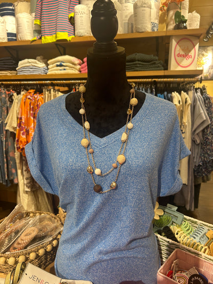 THE EVERYDAY HACCI V-NECK TEE